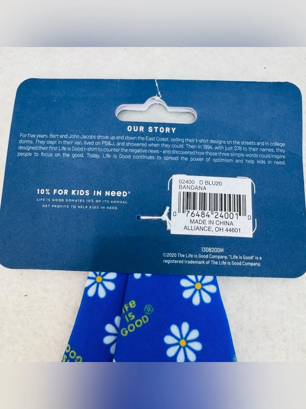 NWT Life is Good Dog Bandana Blue with White Daisies Size Small 20”